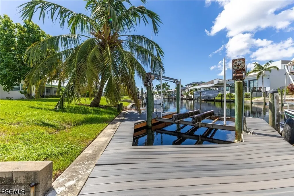 5310 Cocoa Court Cape Coral FL 33904