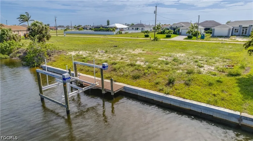 1217 NW 33rd Avenue Cape Coral FL 33993
