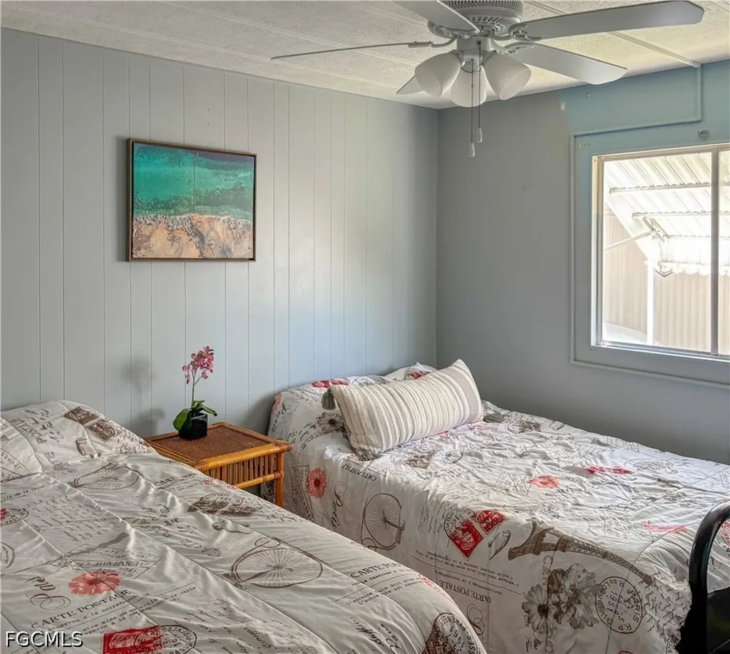 5558 Sir Walter Way North Fort Myers FL 33917