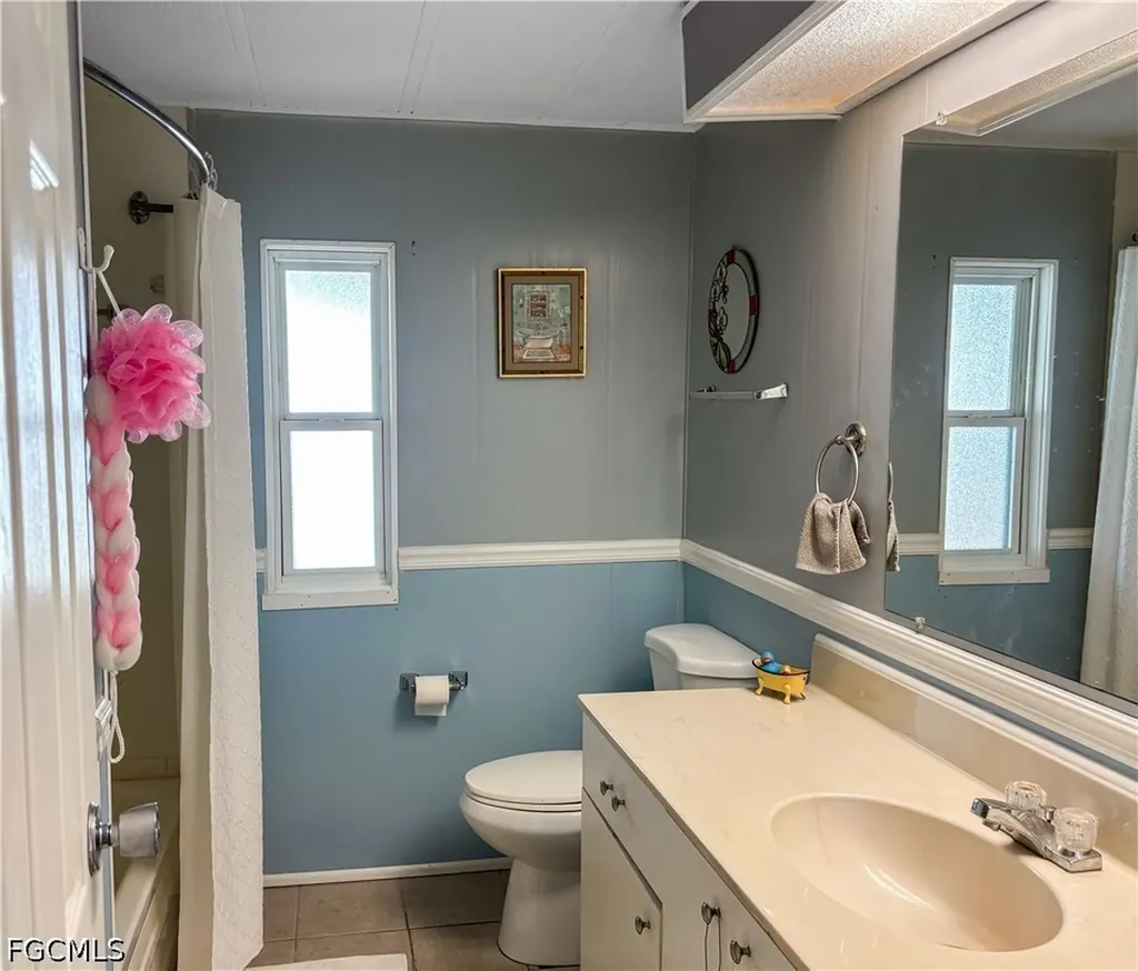 5558 Sir Walter Way North Fort Myers FL 33917