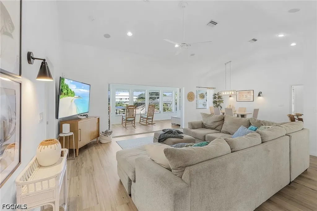 7380 Barrancas Avenue Bokeelia FL 33922