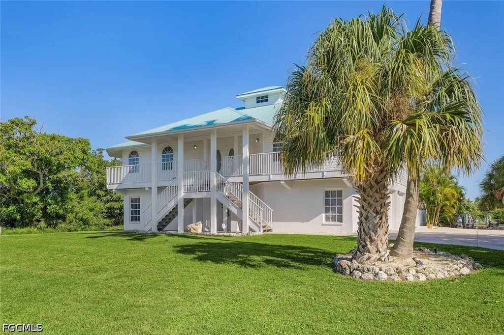 7380 Barrancas Avenue Bokeelia FL 33922
