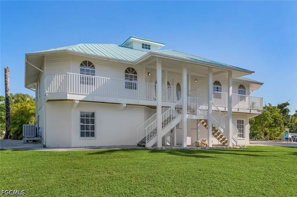 7380 Barrancas Avenue Bokeelia FL 33922