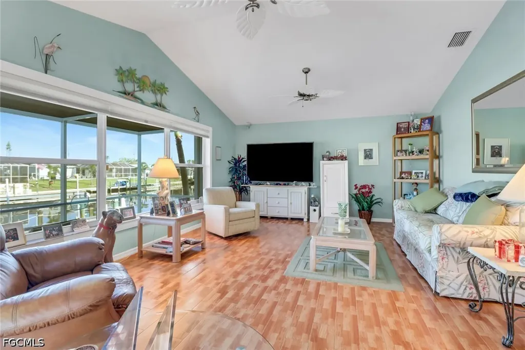 3538 SE 1st Place Cape Coral FL 33904