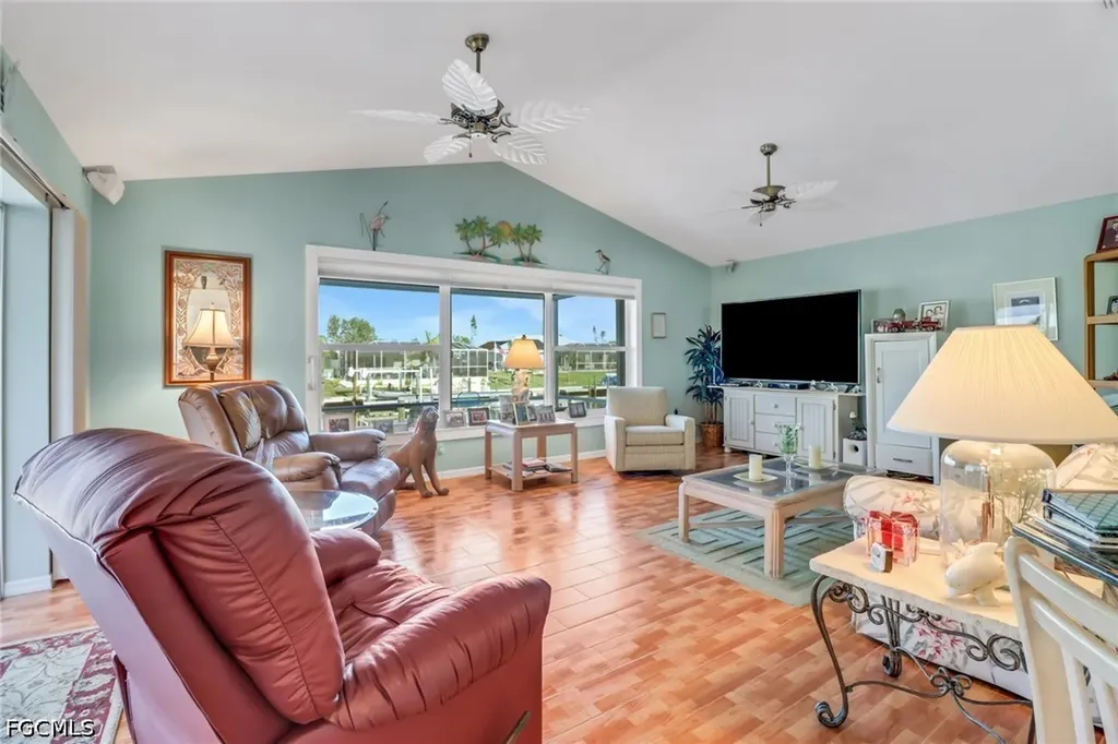 3538 SE 1st Place Cape Coral FL 33904