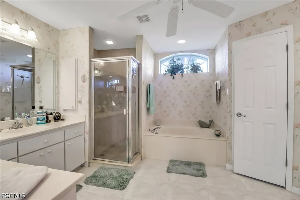 3538 SE 1st Place Cape Coral FL 33904