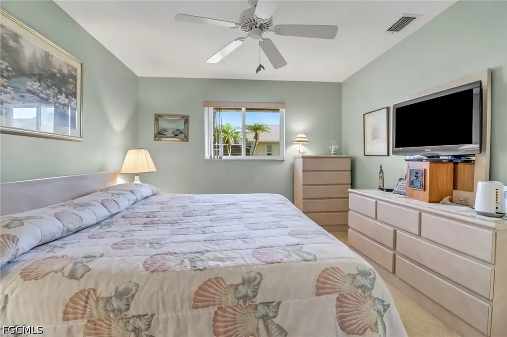 3538 SE 1st Place Cape Coral FL 33904
