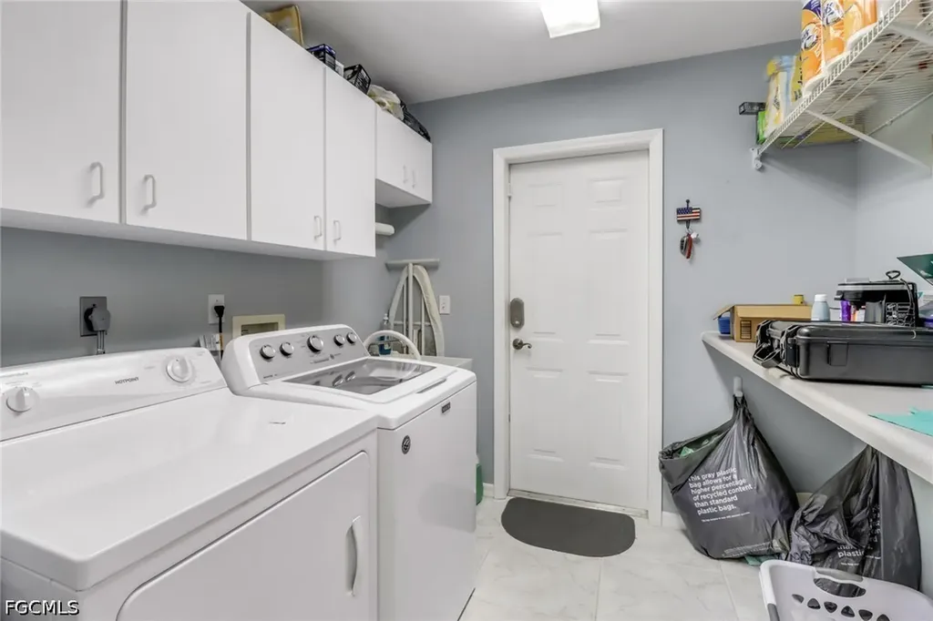 3538 SE 1st Place Cape Coral FL 33904