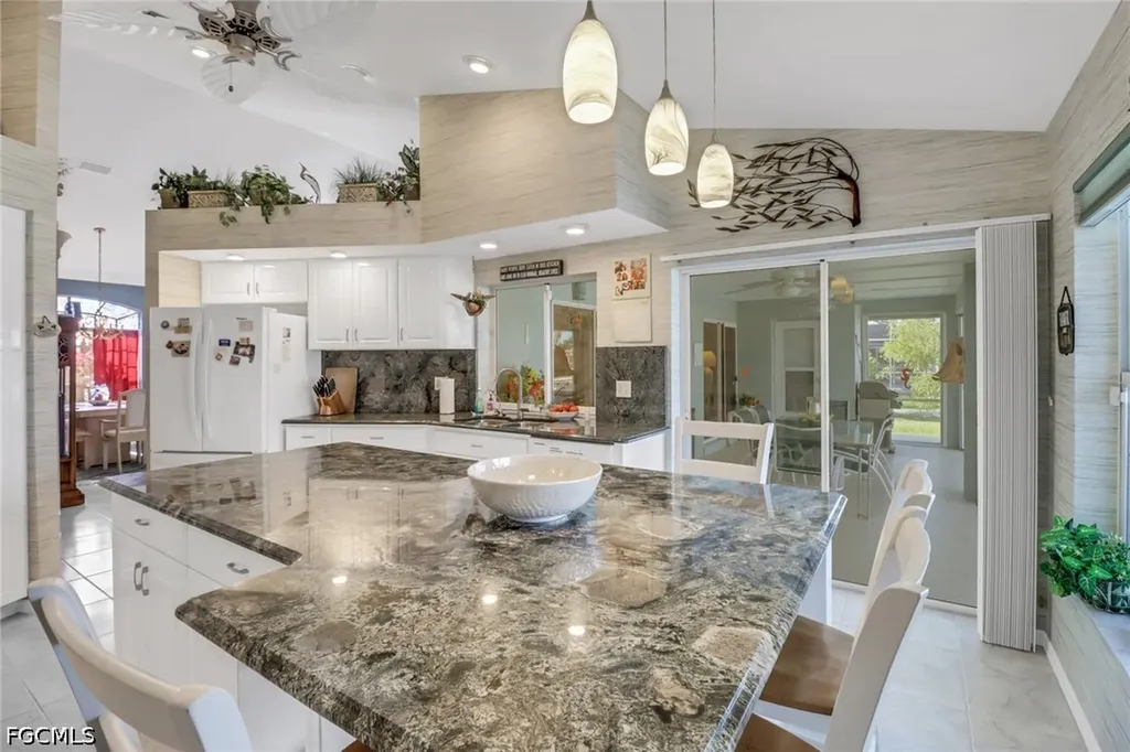 3538 SE 1st Place Cape Coral FL 33904