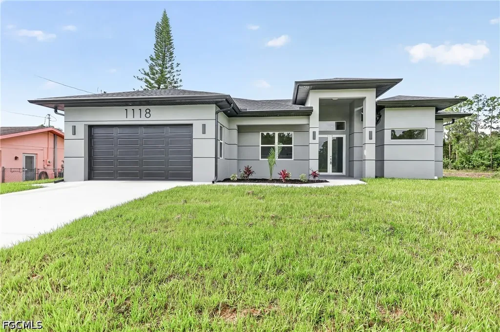 1118 Bari Street E Lehigh Acres FL 33974