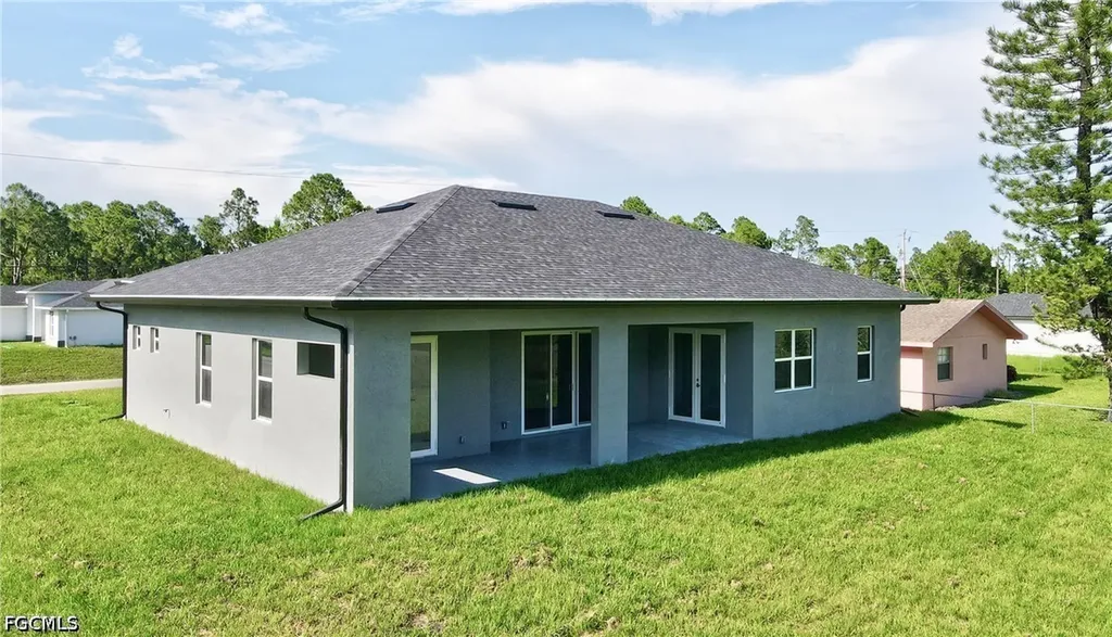 1118 Bari Street E Lehigh Acres FL 33974