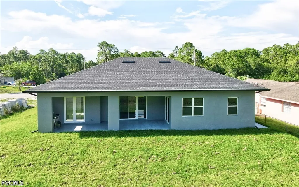 1118 Bari Street E Lehigh Acres FL 33974