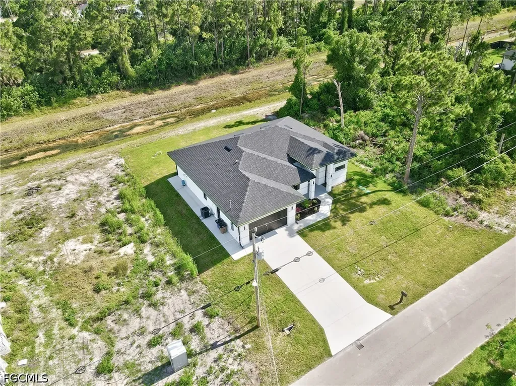 1114 Bari Street E Lehigh Acres FL 33974