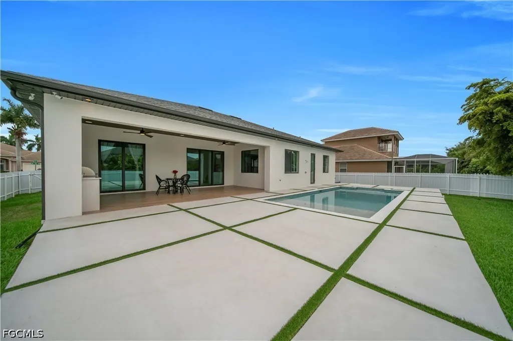 2726 SW 38th Street Cape Coral FL 33914