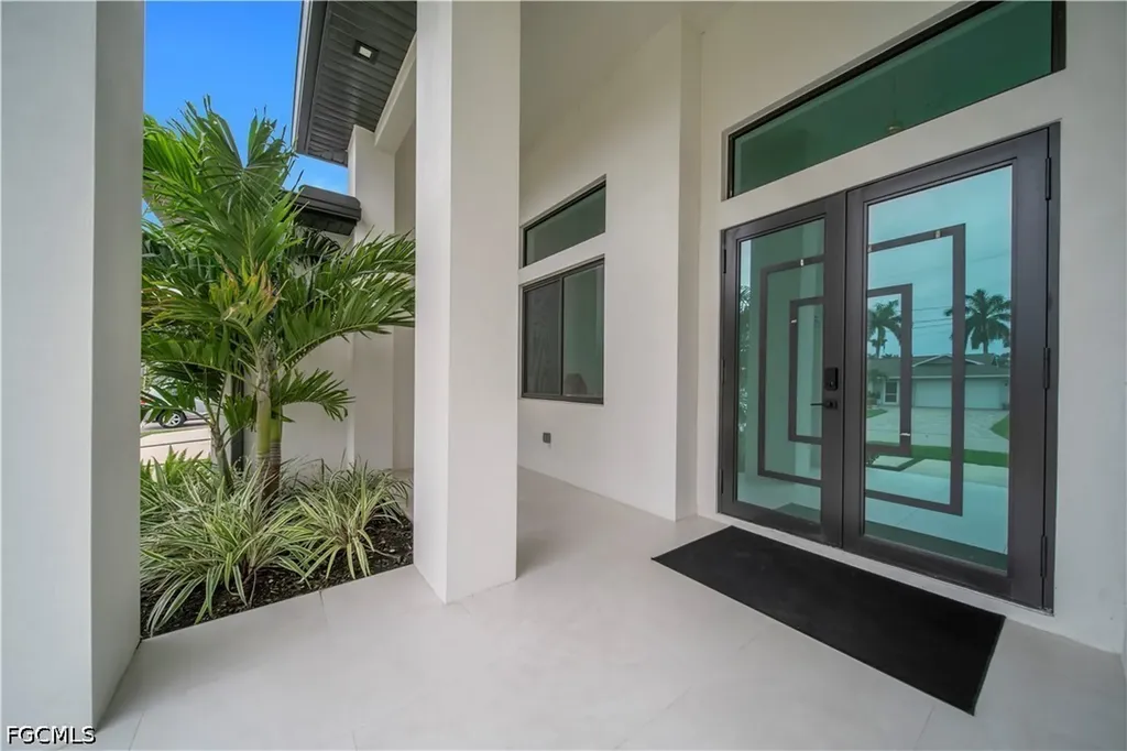 2726 SW 38th Street Cape Coral FL 33914