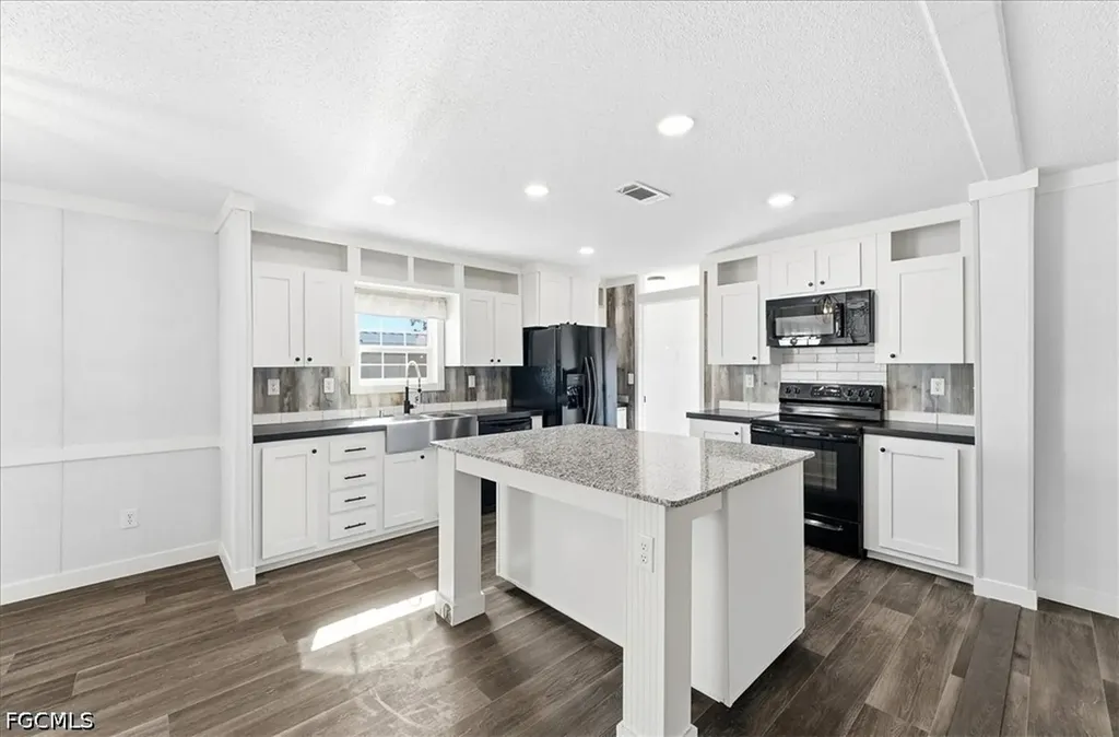 14712 Nantucket Road North Fort Myers FL 33917