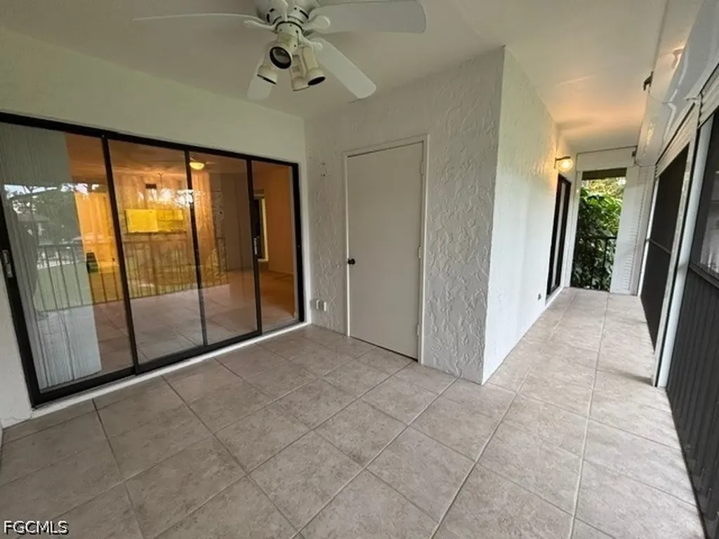 1733 Courtyard Way Naples FL 34112