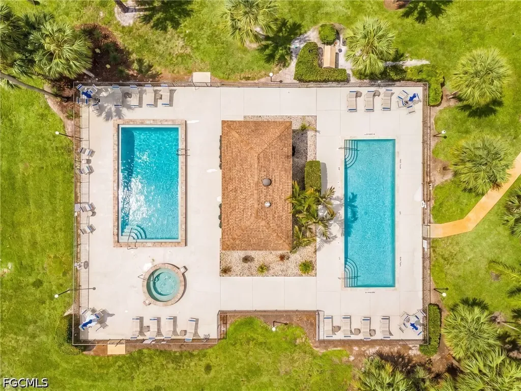 1733 Courtyard Way Naples FL 34112