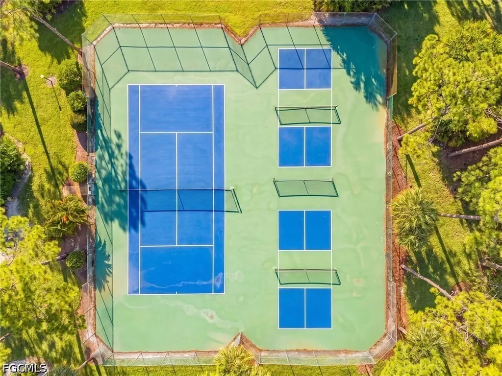 1733 Courtyard Way Naples FL 34112