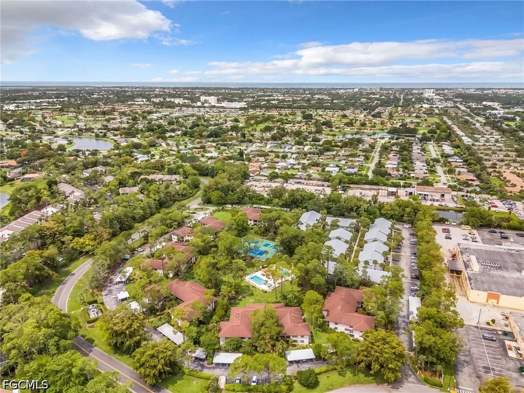 1733 Courtyard Way Naples FL 34112