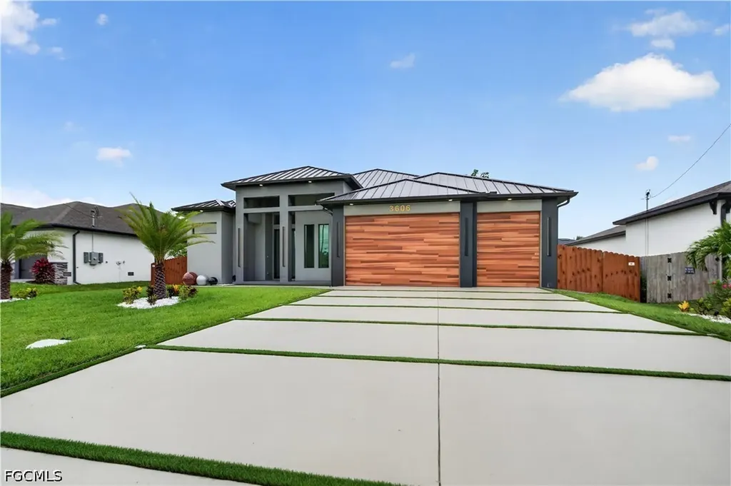 3606 SW 3rd Street Cape Coral FL 33991