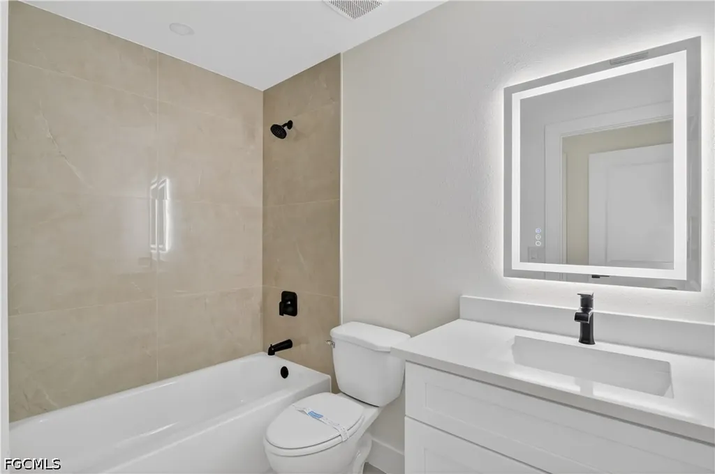 211 NE 31st Street Cape Coral FL 33909
