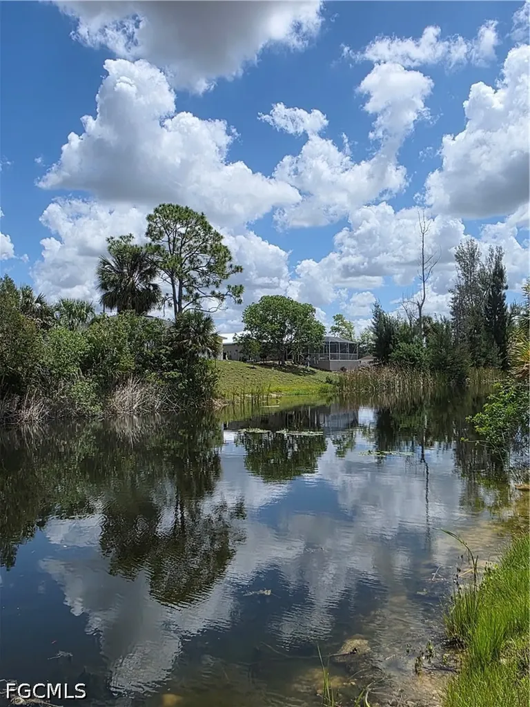 211 NE 31st Street Cape Coral FL 33909
