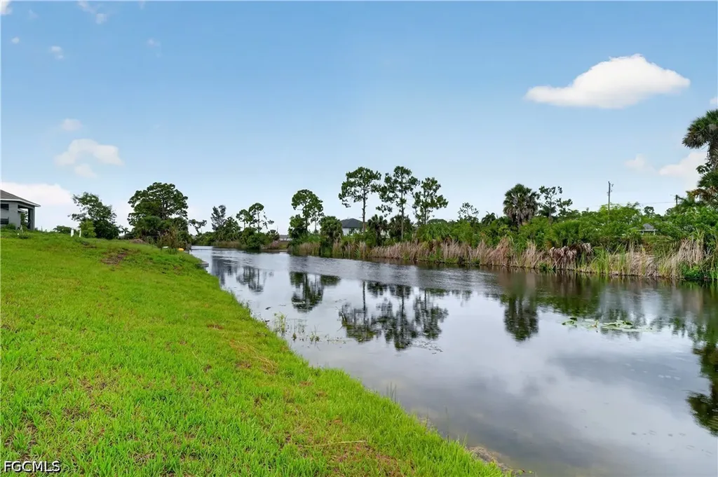 211 NE 31st Street Cape Coral FL 33909