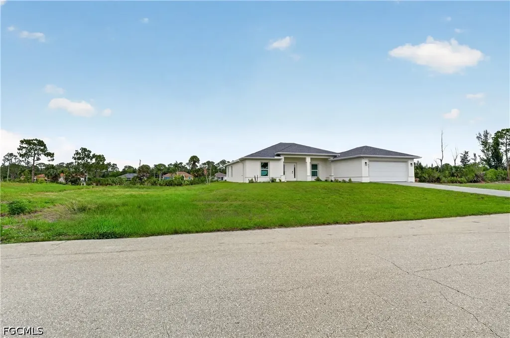 211 NE 31st Street Cape Coral FL 33909