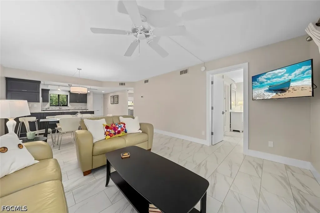 1919 Olde Middle Gulf Drive Sanibel FL 33957