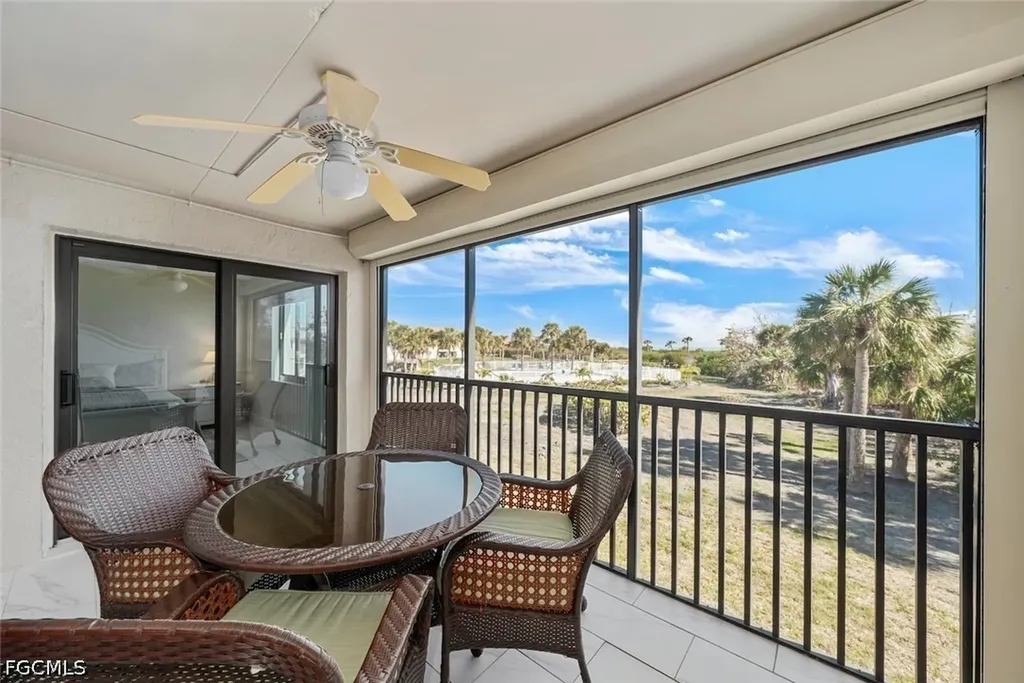 1919 Olde Middle Gulf Drive Sanibel FL 33957
