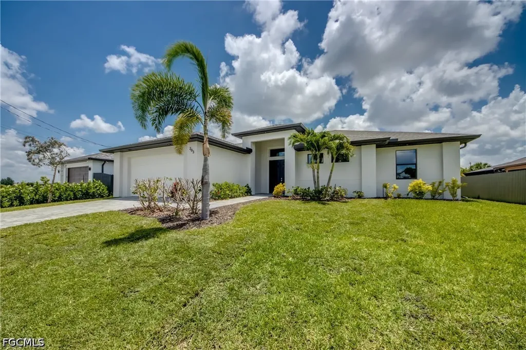 203 SW 14th Avenue Cape Coral FL 33991