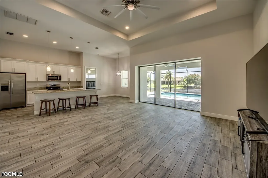 203 SW 14th Avenue Cape Coral FL 33991