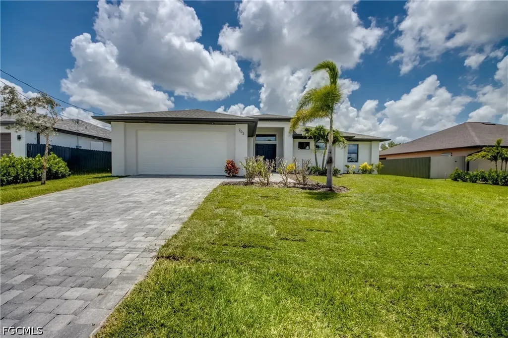 203 SW 14th Avenue Cape Coral FL 33991