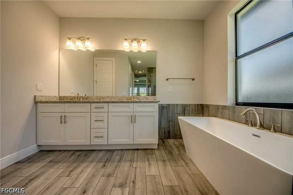 203 SW 14th Avenue Cape Coral FL 33991