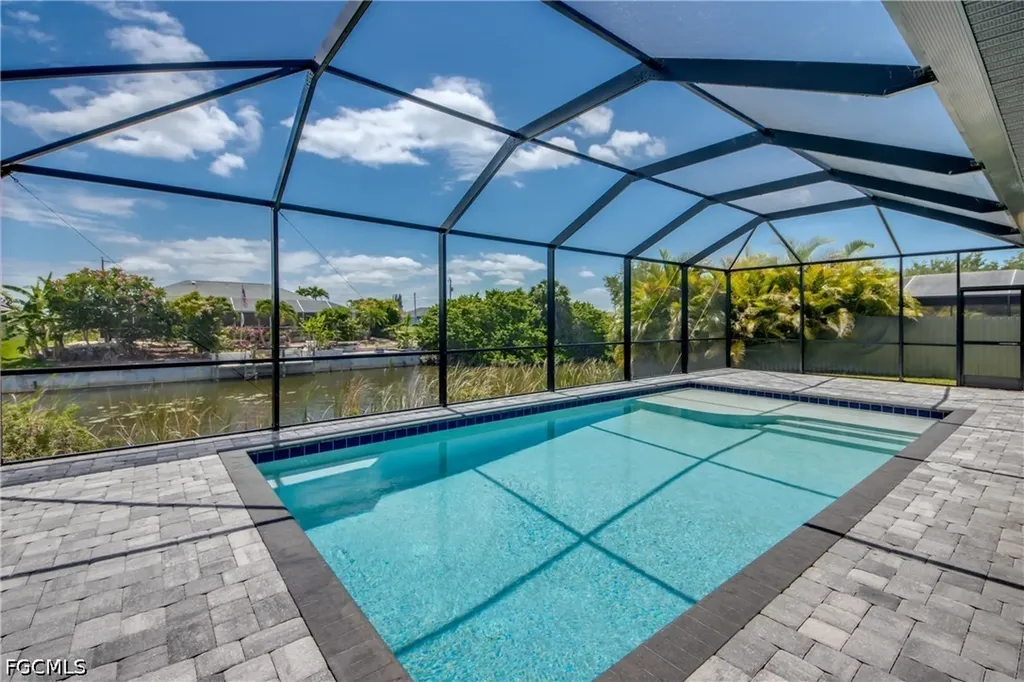 203 SW 14th Avenue Cape Coral FL 33991