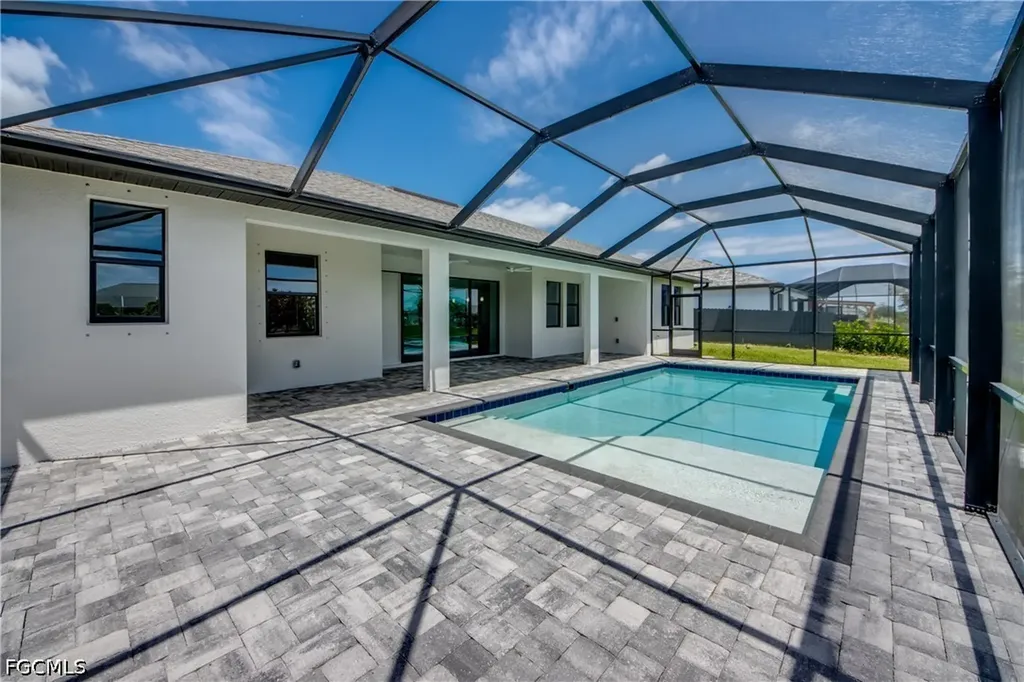 203 SW 14th Avenue Cape Coral FL 33991