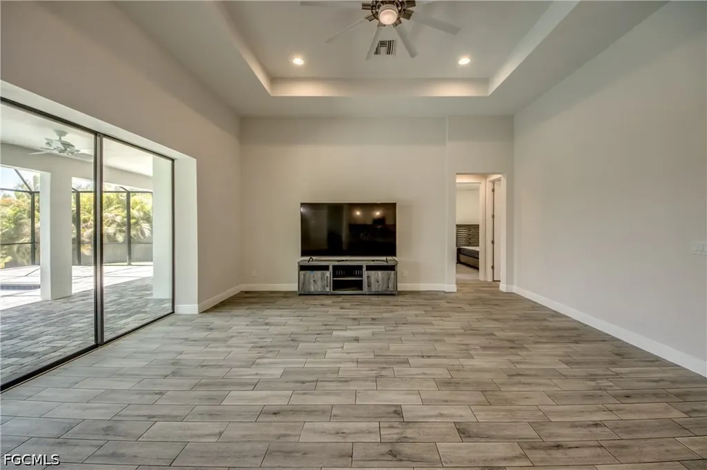 203 SW 14th Avenue Cape Coral FL 33991