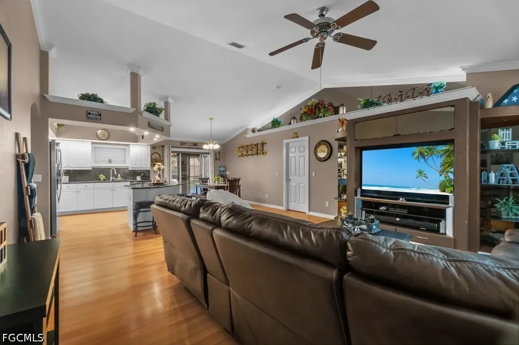 613 NW 14th Terrace Cape Coral FL 33993