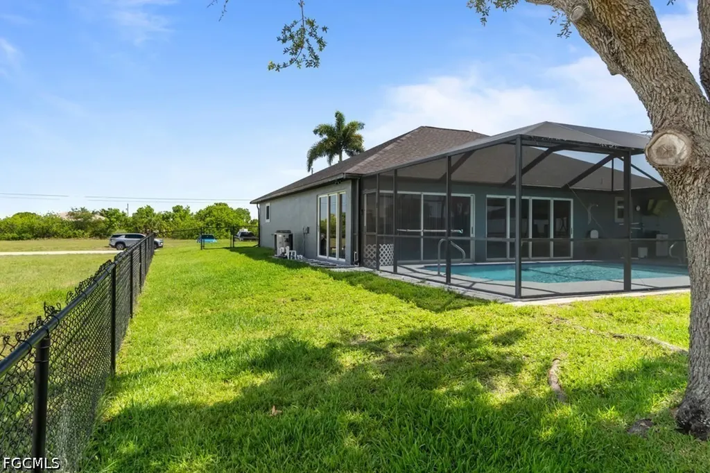 613 NW 14th Terrace Cape Coral FL 33993