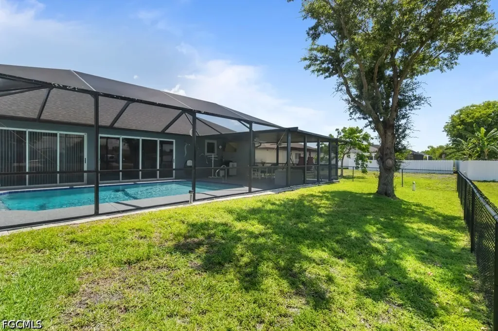 613 NW 14th Terrace Cape Coral FL 33993