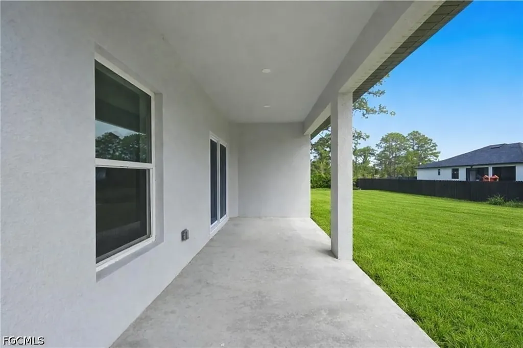 1018 Kent Street E Lehigh Acres FL 33974