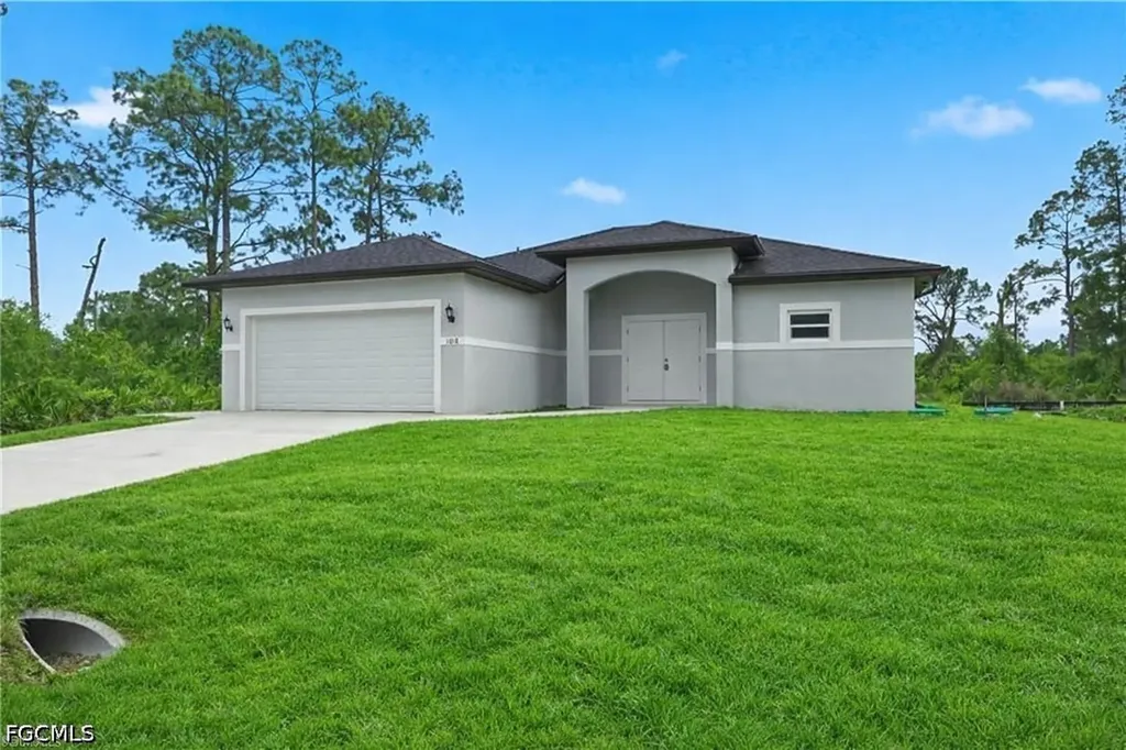 1018 Kent Street E Lehigh Acres FL 33974