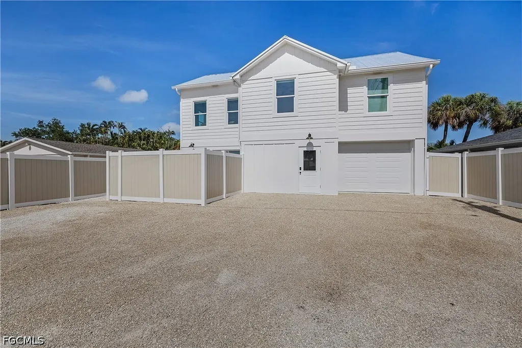 2551 Tamarind Street St. James City FL 33956