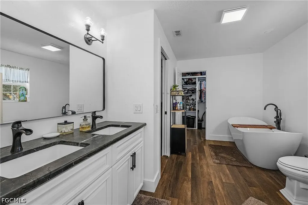 2551 Tamarind Street St. James City FL 33956