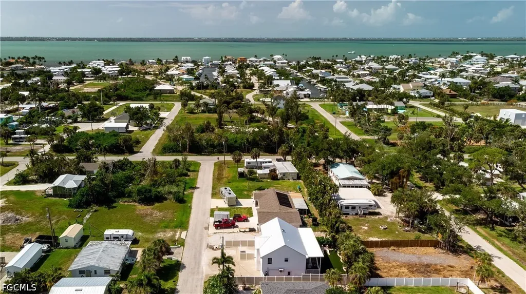 2551 Tamarind Street St. James City FL 33956