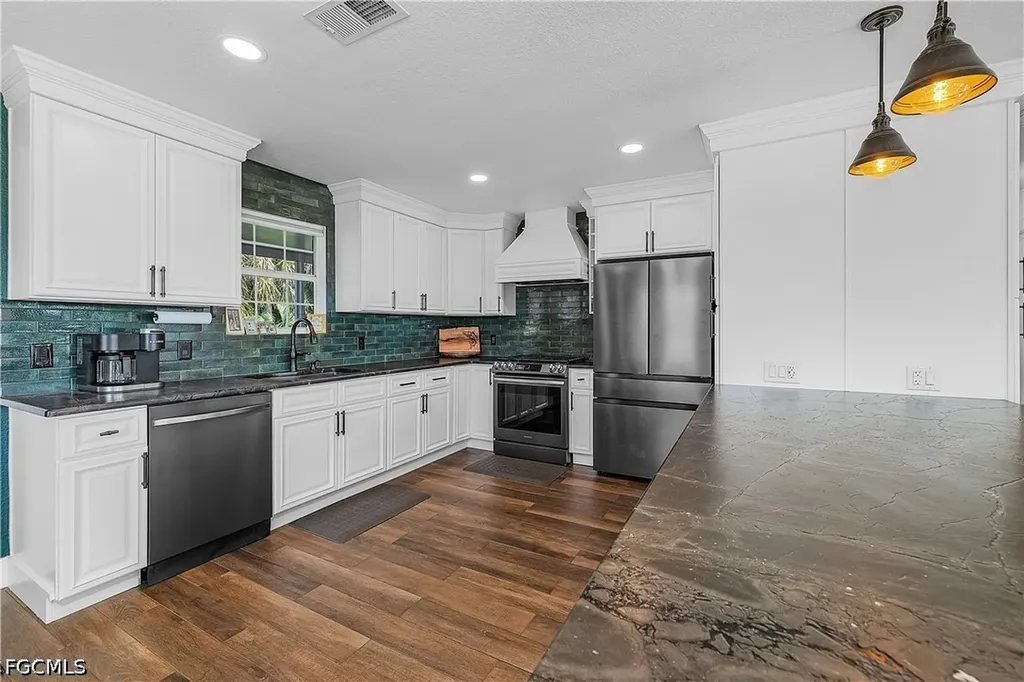 2551 Tamarind Street St. James City FL 33956