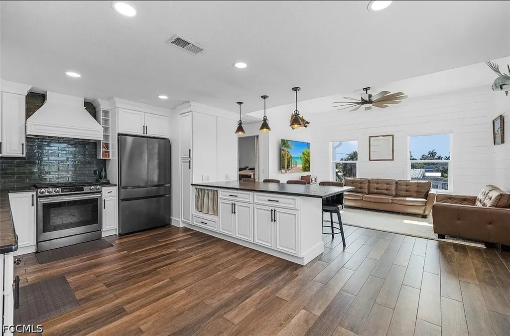 2551 Tamarind Street St. James City FL 33956