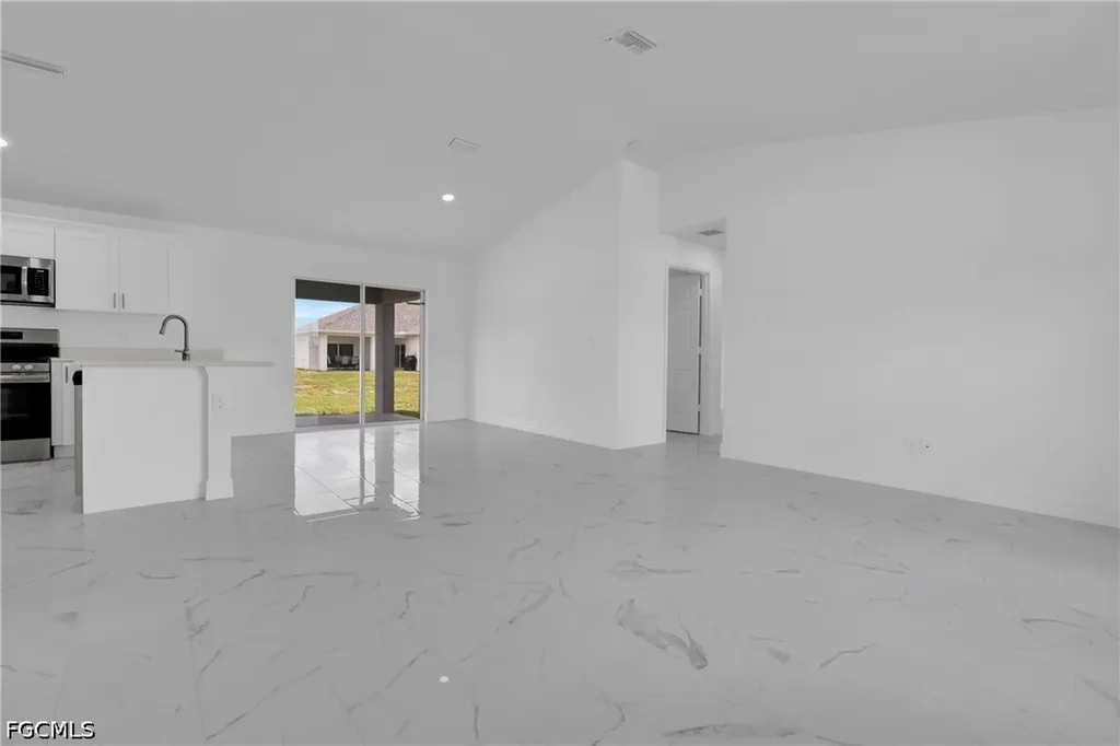 1126 NW 6th Avenue Cape Coral FL 33993