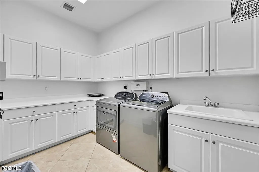 2797 1st Street Fort Myers FL 33916